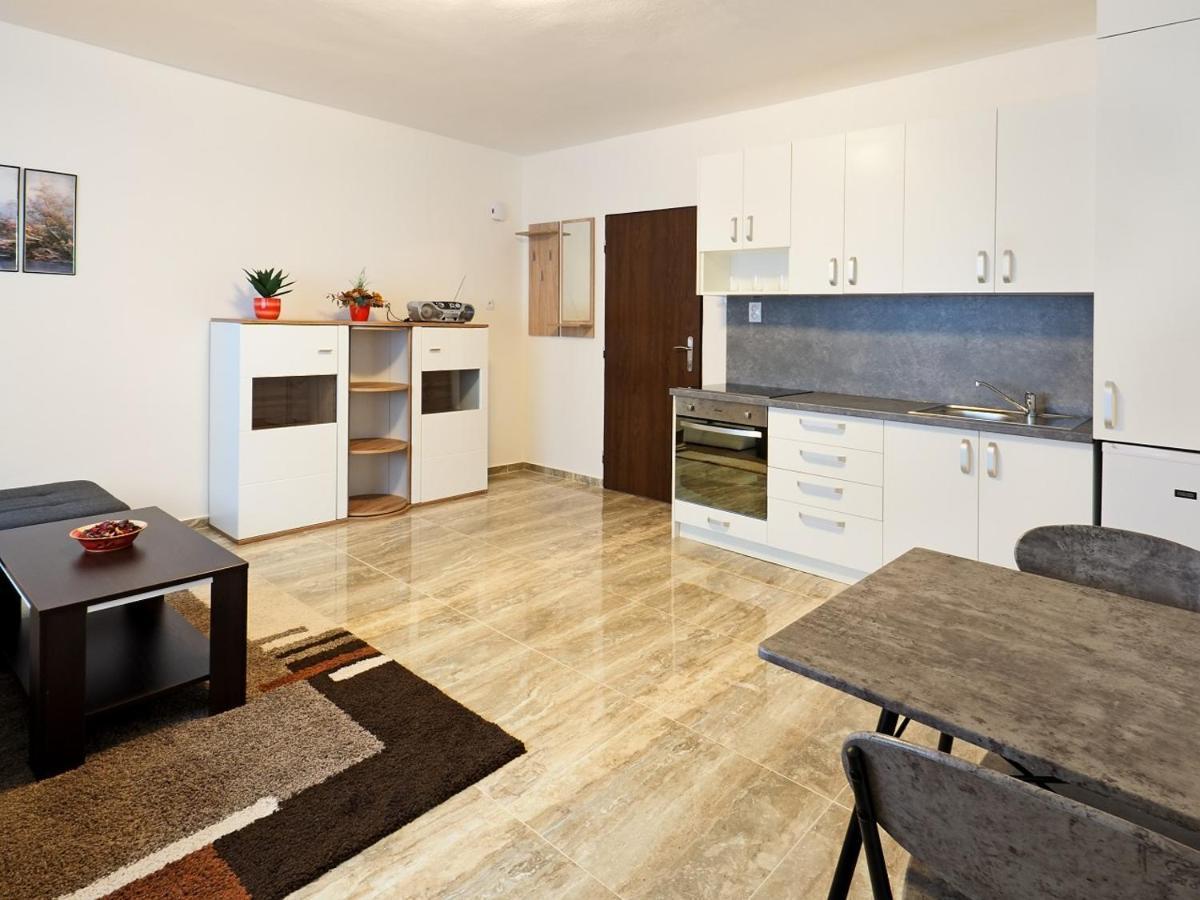 Penzion Kendy Apartment Mistrin Exterior photo