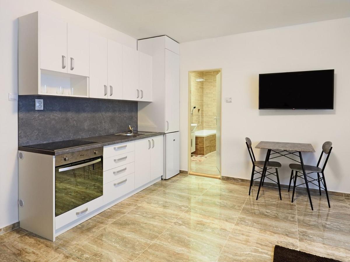 Penzion Kendy Apartment Mistrin Exterior photo